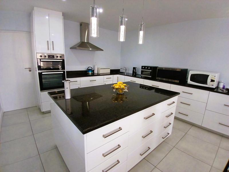 3 Bedroom Property for Sale in Stilbaai Wes Western Cape
